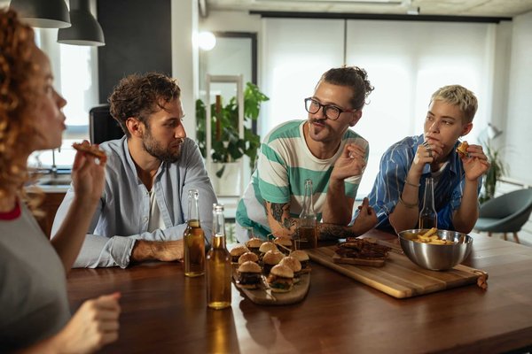 How to Organize Community-Based Sports Events for Youth in the UK?